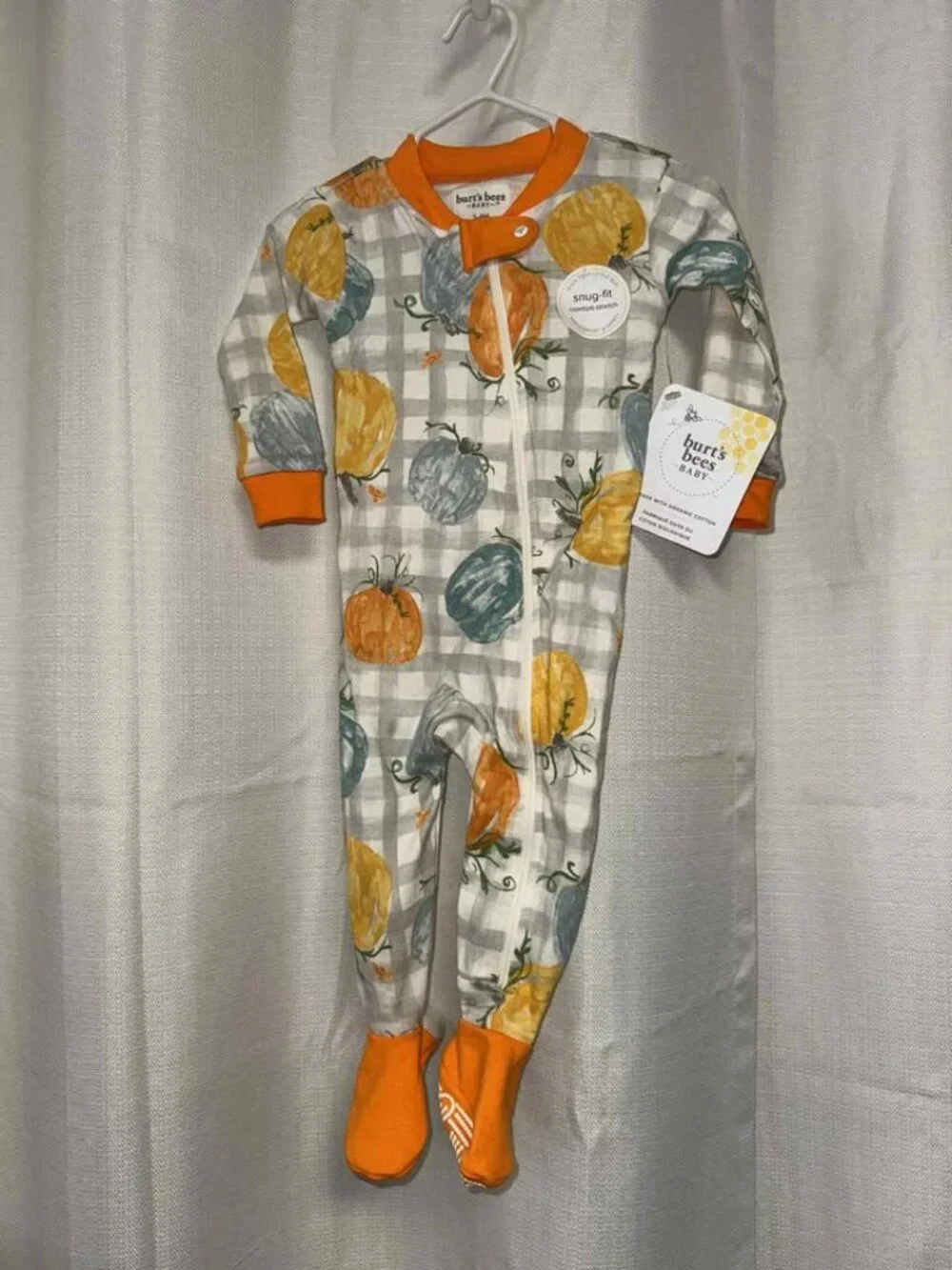 Burt's Bees Baby Girls' Organic Cotton Tight Fit Footed Pajama, Pumpkins, 3/6M.
